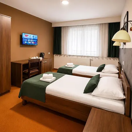 Hotel Oaza 3*